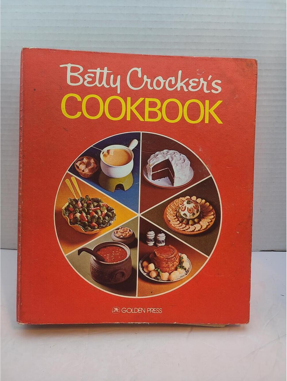 Betty Crocker 1976 Vintage Cookbook Red Pie Cover Hard Cover Collectible